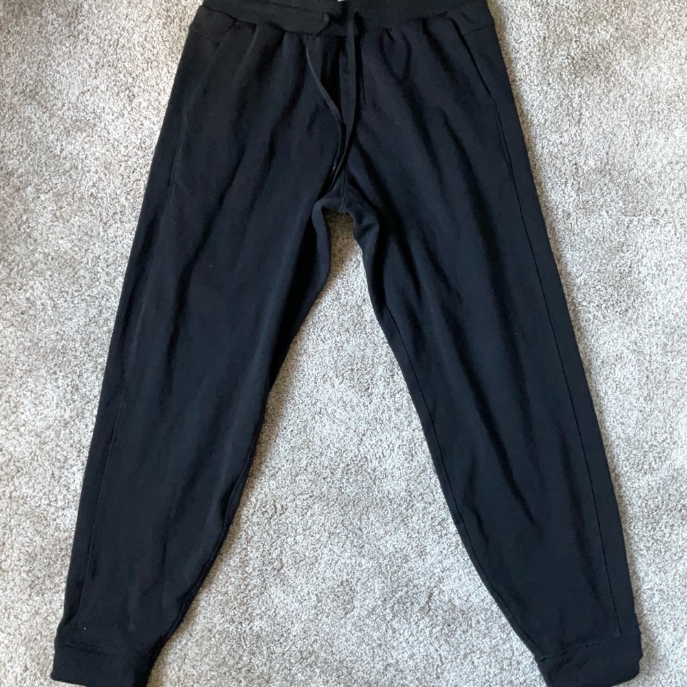 Classic Amazon Black Men's athletic lined Joggers - size extra large